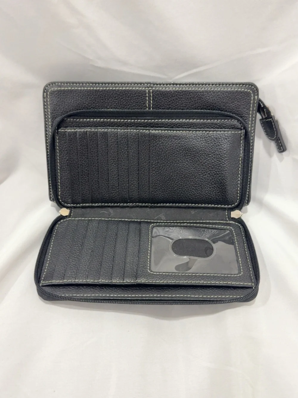 Levenger Majorca Black Leather Zip Wallet